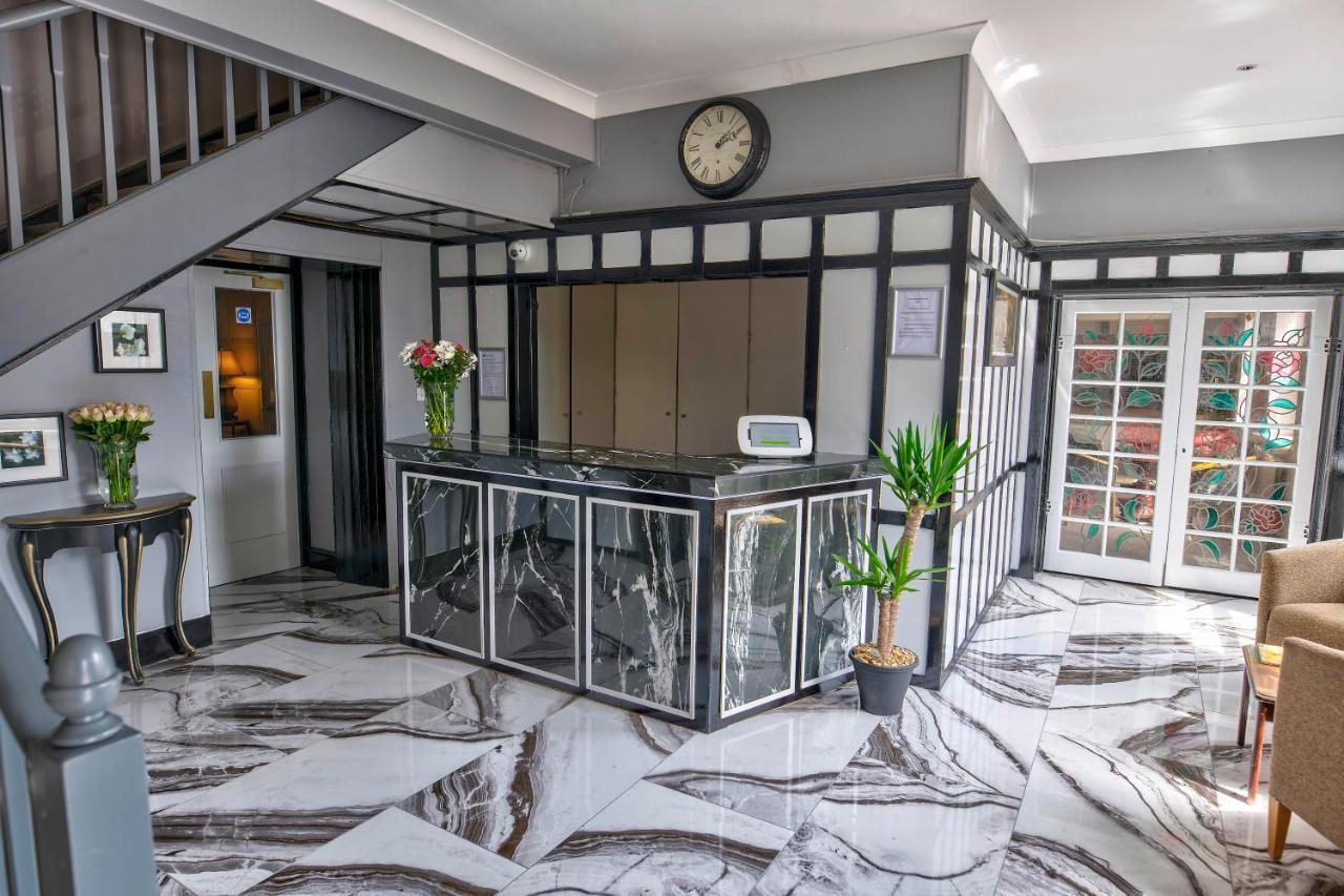 The Bridge Hotel Thrapston  Extérieur photo