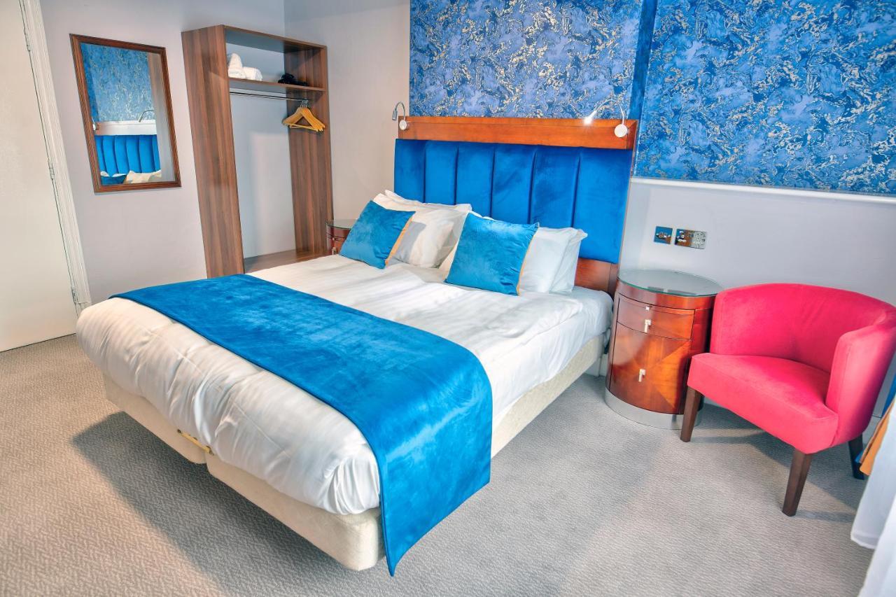 The Bridge Hotel Thrapston  Extérieur photo