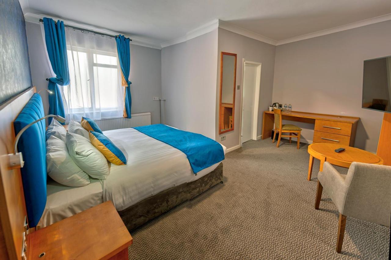 The Bridge Hotel Thrapston  Extérieur photo